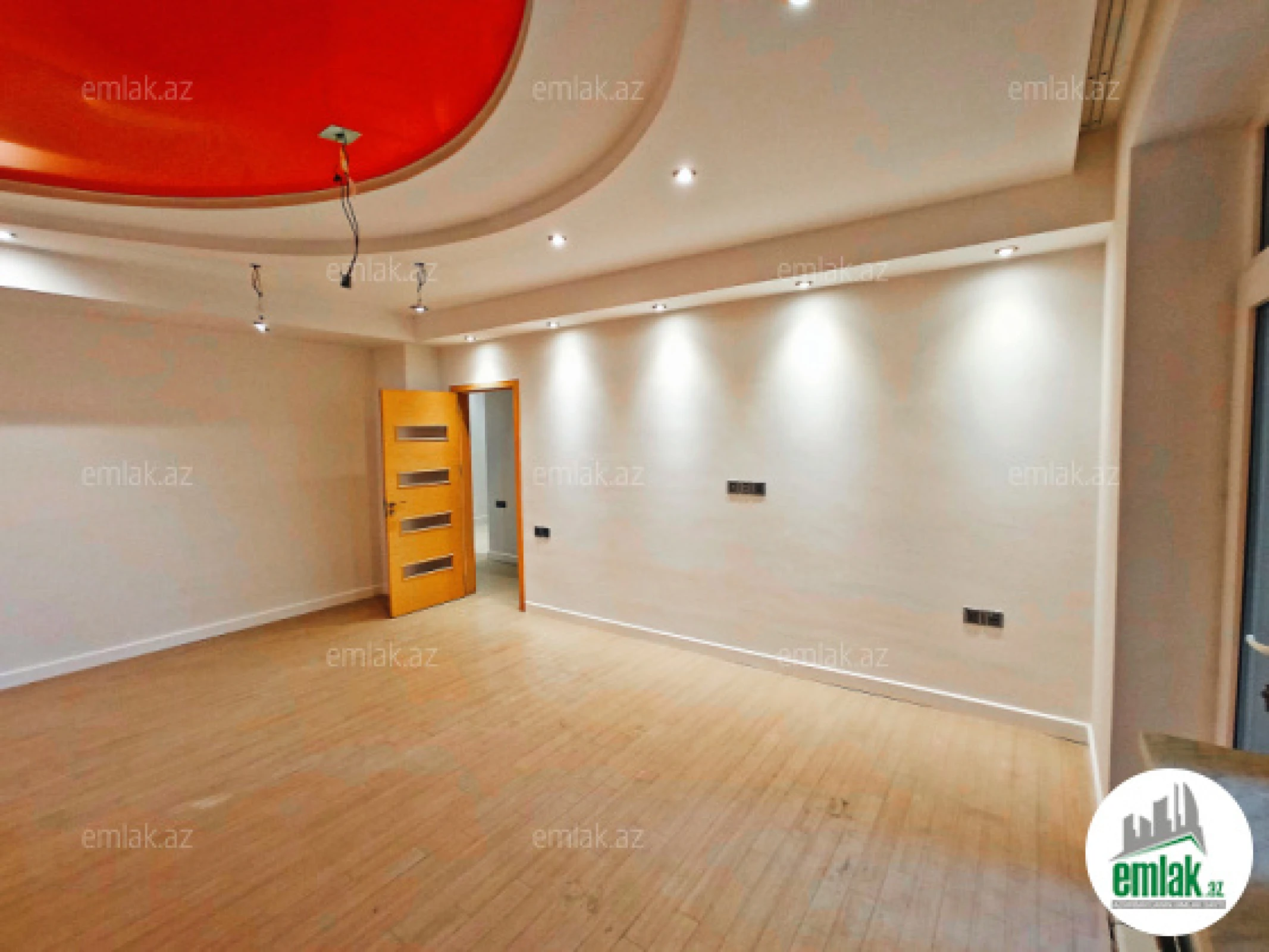 Satılır 3 otaqlı yeni tikili 200 m²