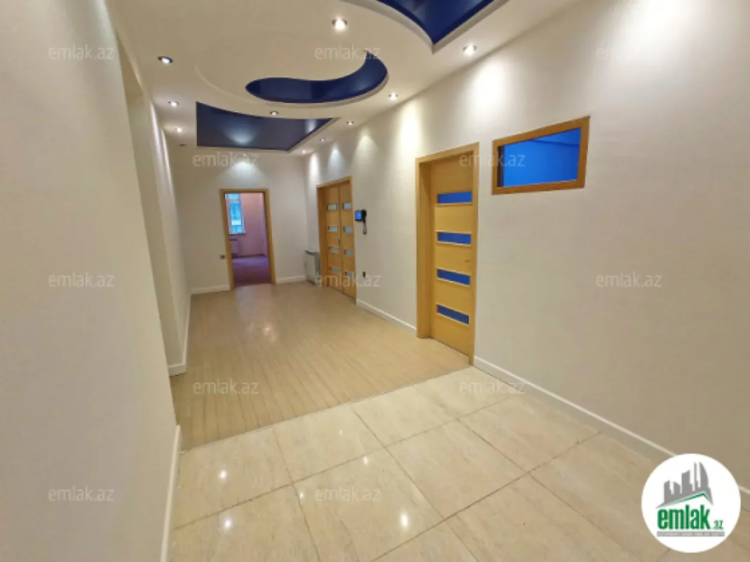 Satılır 3 otaqlı yeni tikili 200 m²