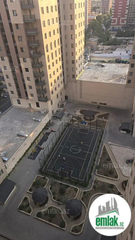 Satılır 4 otaqlı yeni tikili 192.5 m²