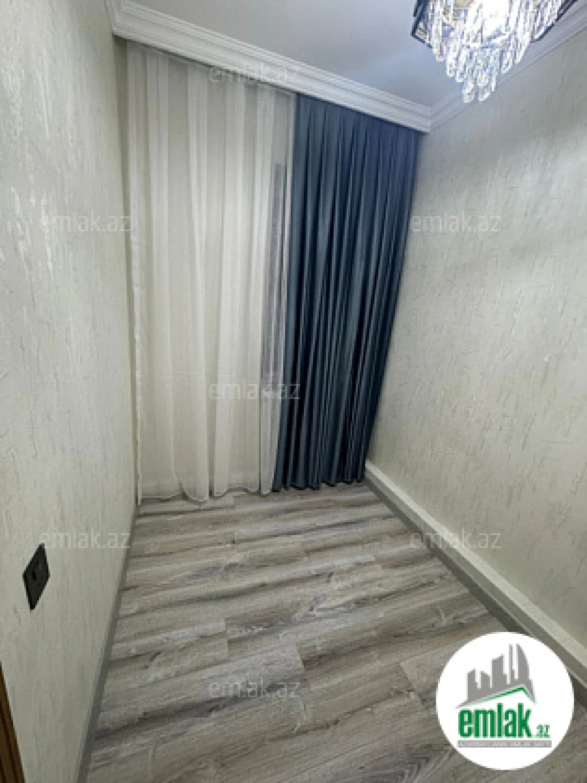 Satılır 3 otaqlı köhnə tikili 70 m²