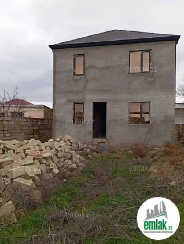Satılır 5 otaqlı həyət evi 180 m²