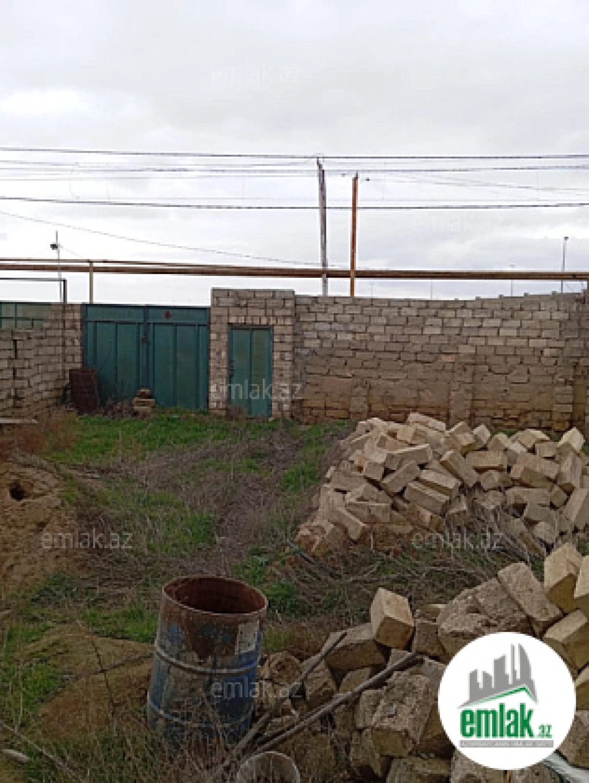 Satılır 5 otaqlı həyət evi 180 m²