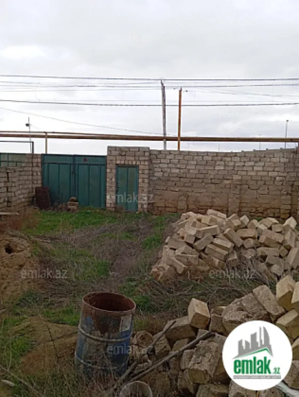 Satılır 5 otaqlı həyət evi 180 m²