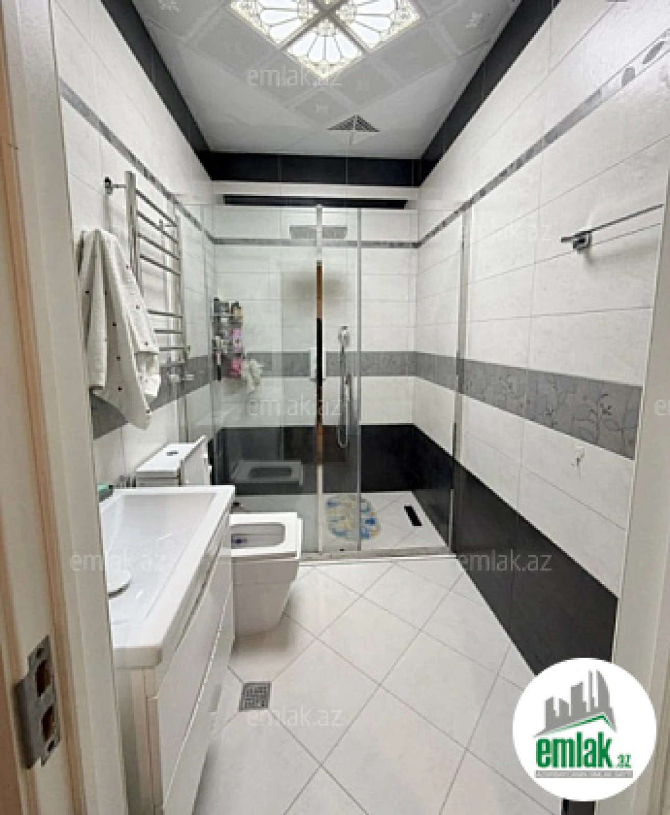 Satılır 2 otaqlı yeni tikili 82 m²