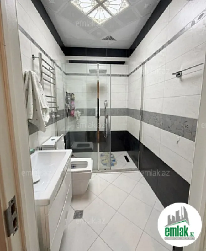 Satılır 2 otaqlı yeni tikili 82 m²