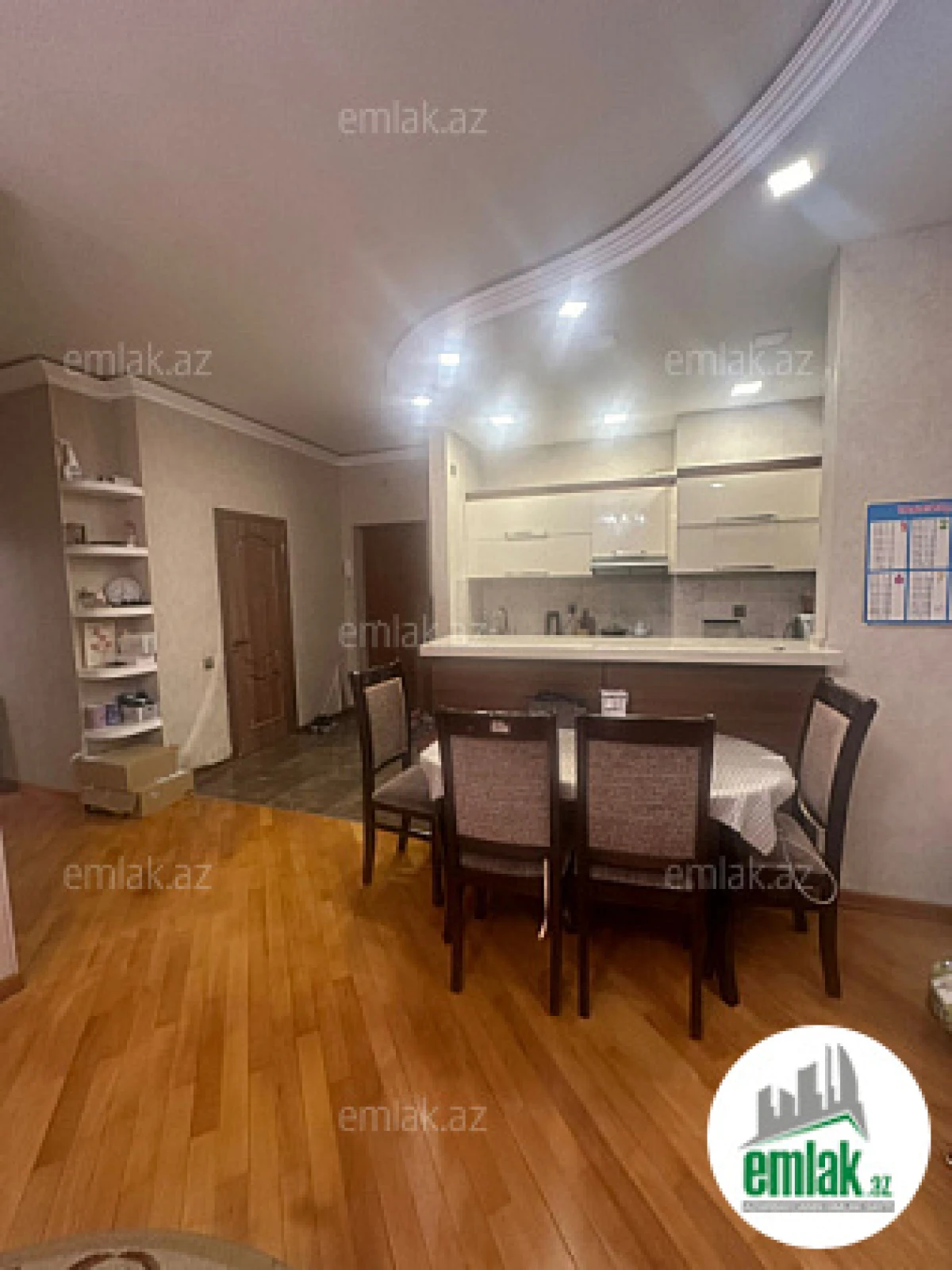 Satılır 3 otaqlı yeni tikili 82 m²