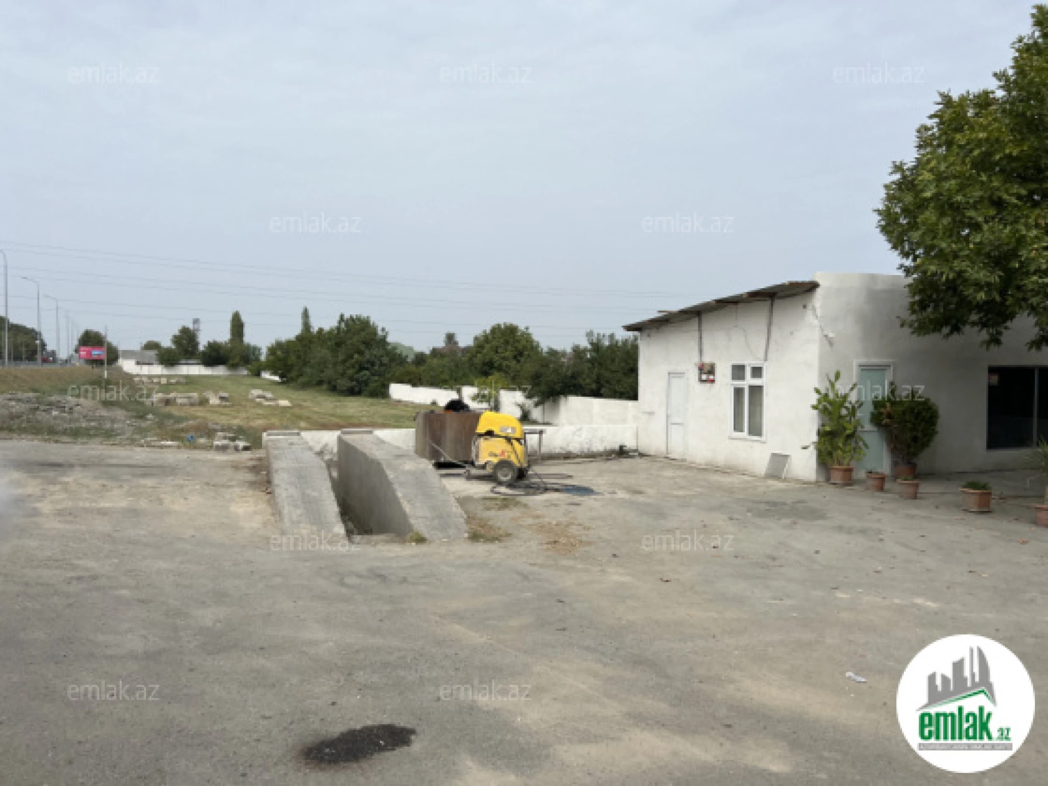 Satılır 7 otaqlı obyekt 240 m²