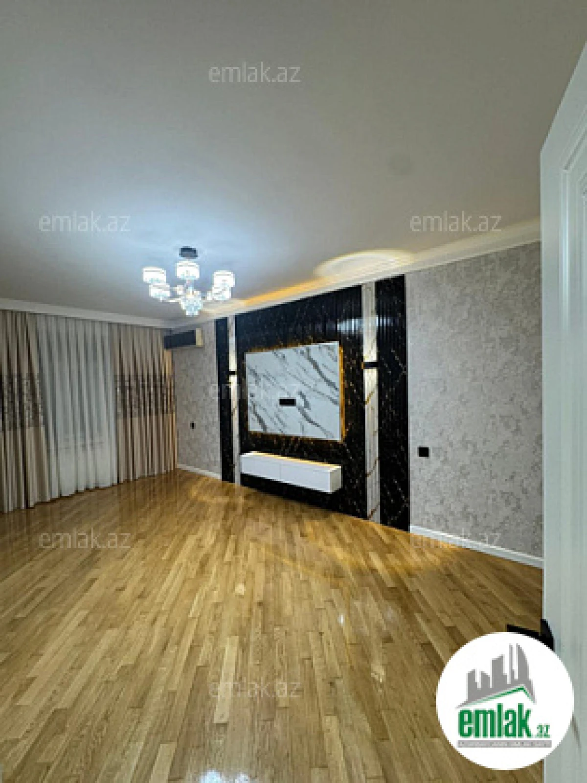 Satılır 2 otaqlı köhnə tikili 60 m²