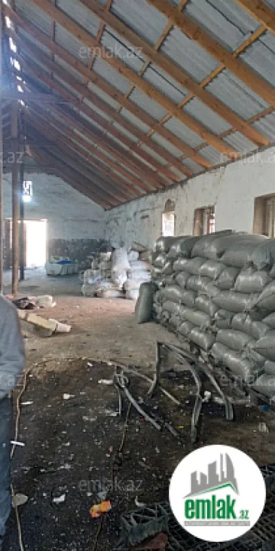 Satılır 8 otaqlı obyekt 30000 m²