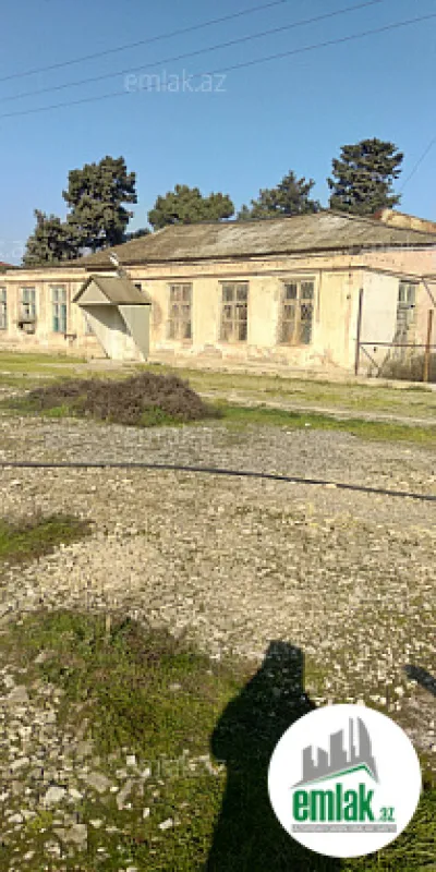 Satılır 8 otaqlı obyekt 30000 m²