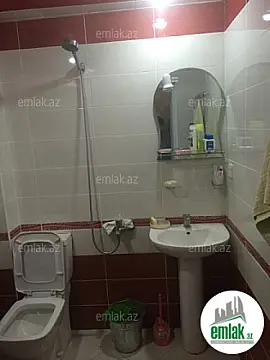 Satılır 1 otaqlı köhnə tikili 40 m²