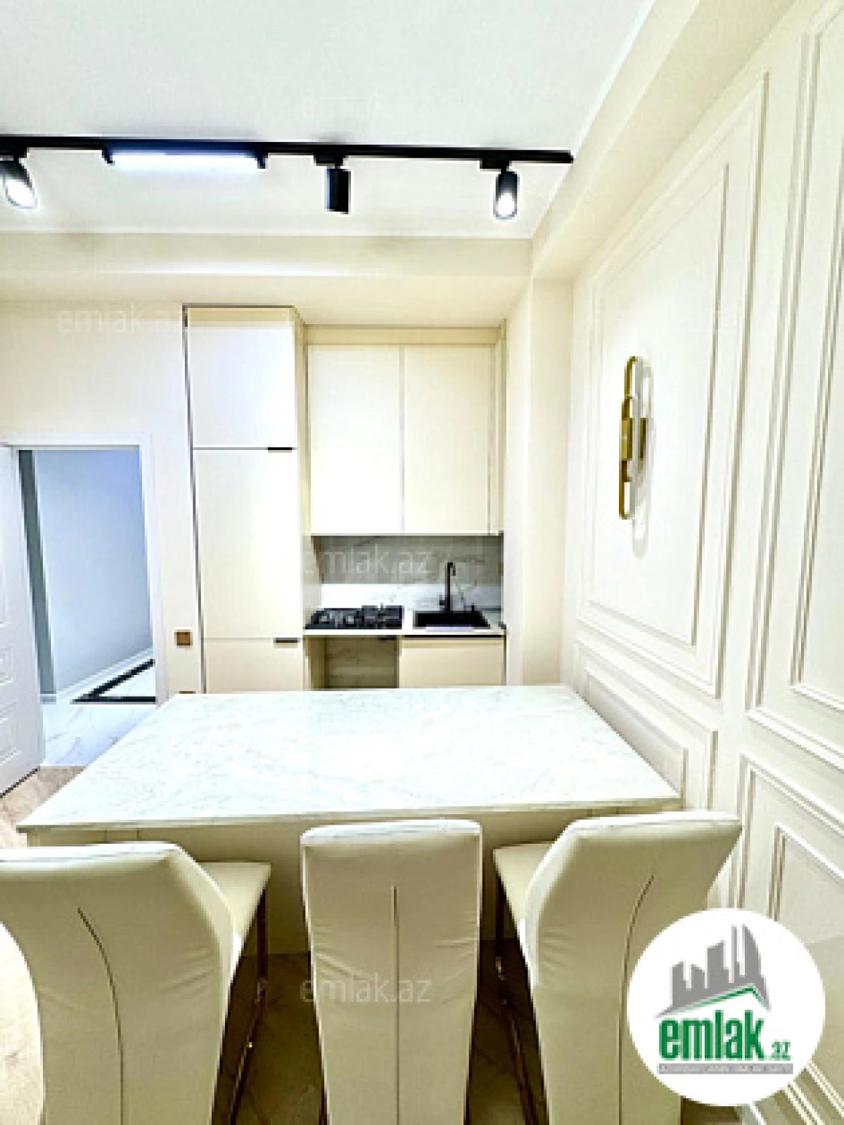 Satılır 3 otaqlı yeni tikili 74 m²