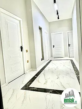 Satılır 3 otaqlı yeni tikili 74 m²