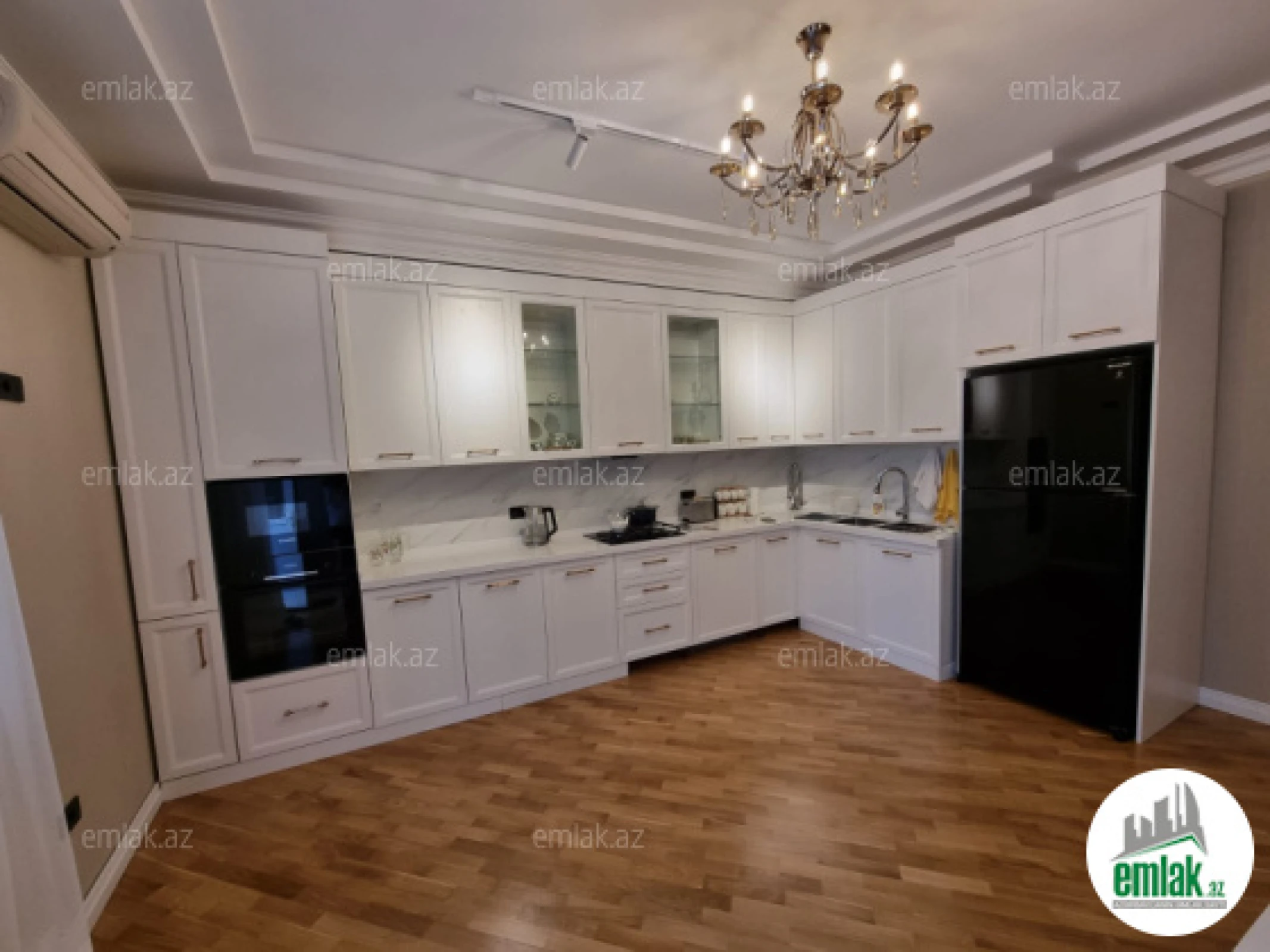 Satılır 3 otaqlı yeni tikili 128 m²