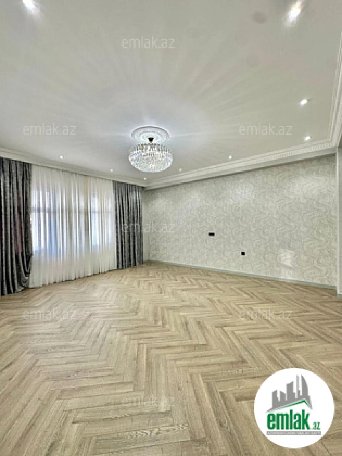 Satılır 3 otaqlı yeni tikili 150 m²
