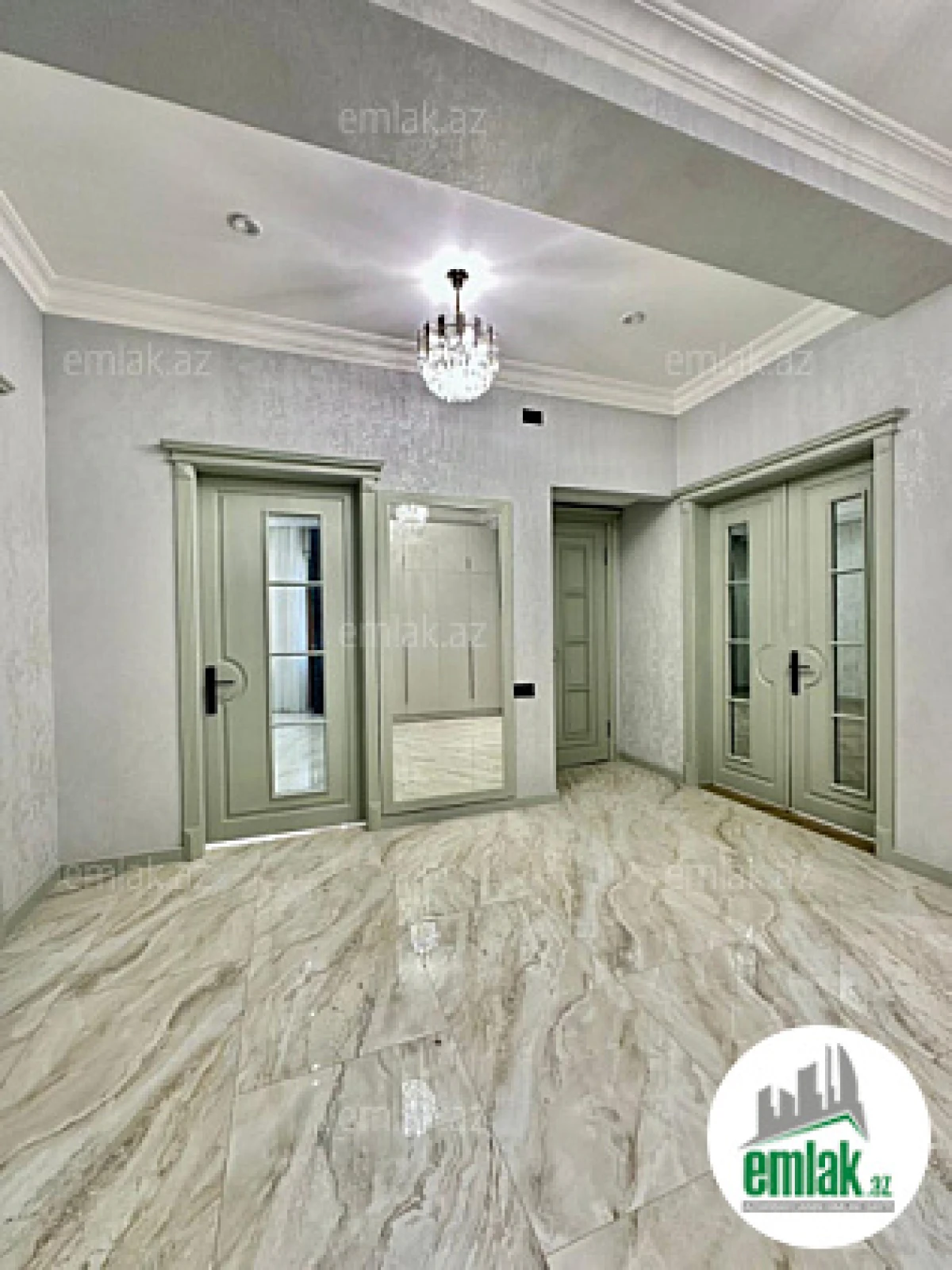 Satılır 3 otaqlı yeni tikili 150 m²