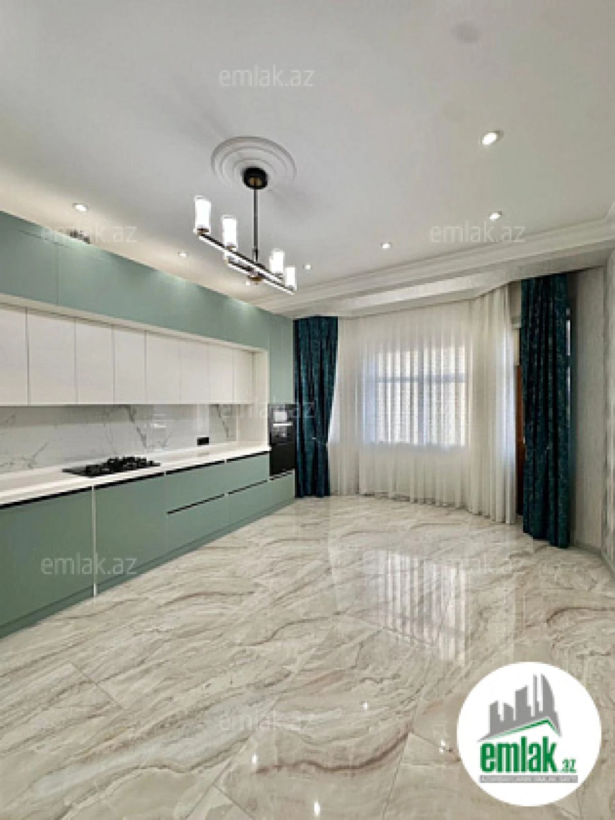 Satılır 3 otaqlı yeni tikili 150 m²