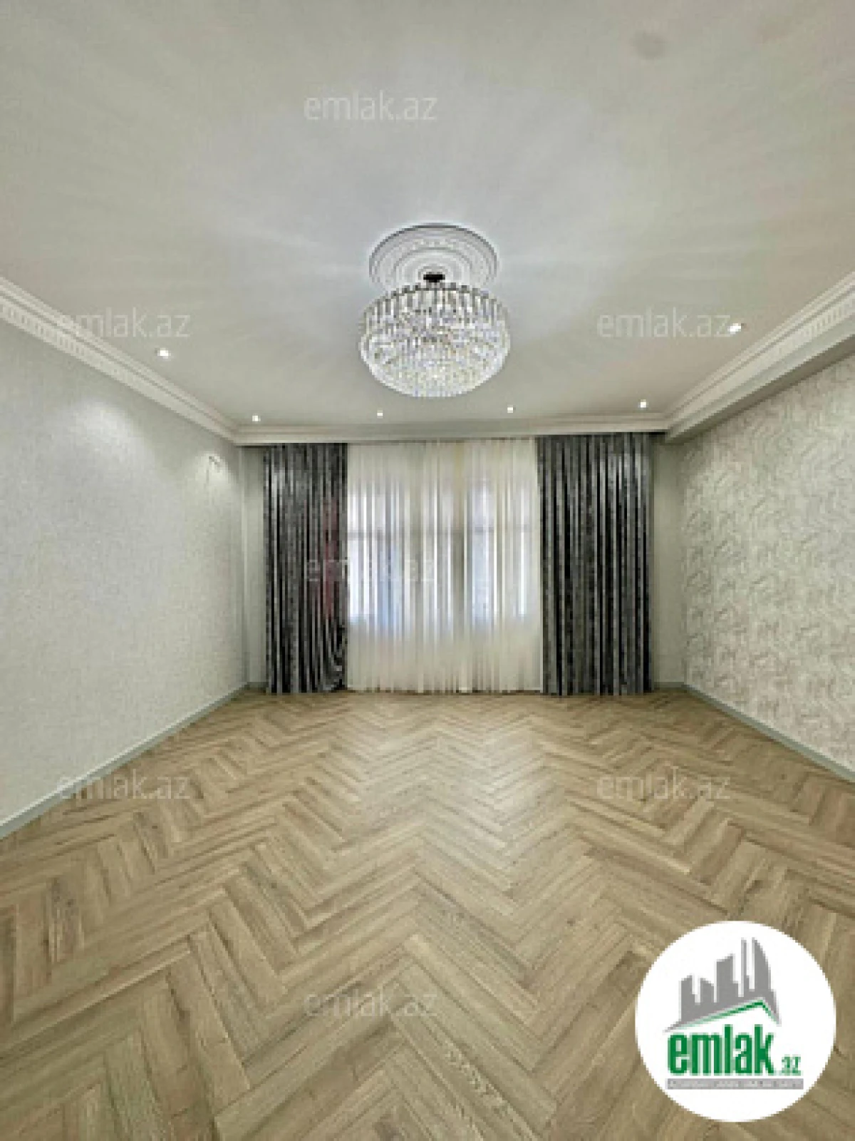 Satılır 3 otaqlı yeni tikili 150 m²