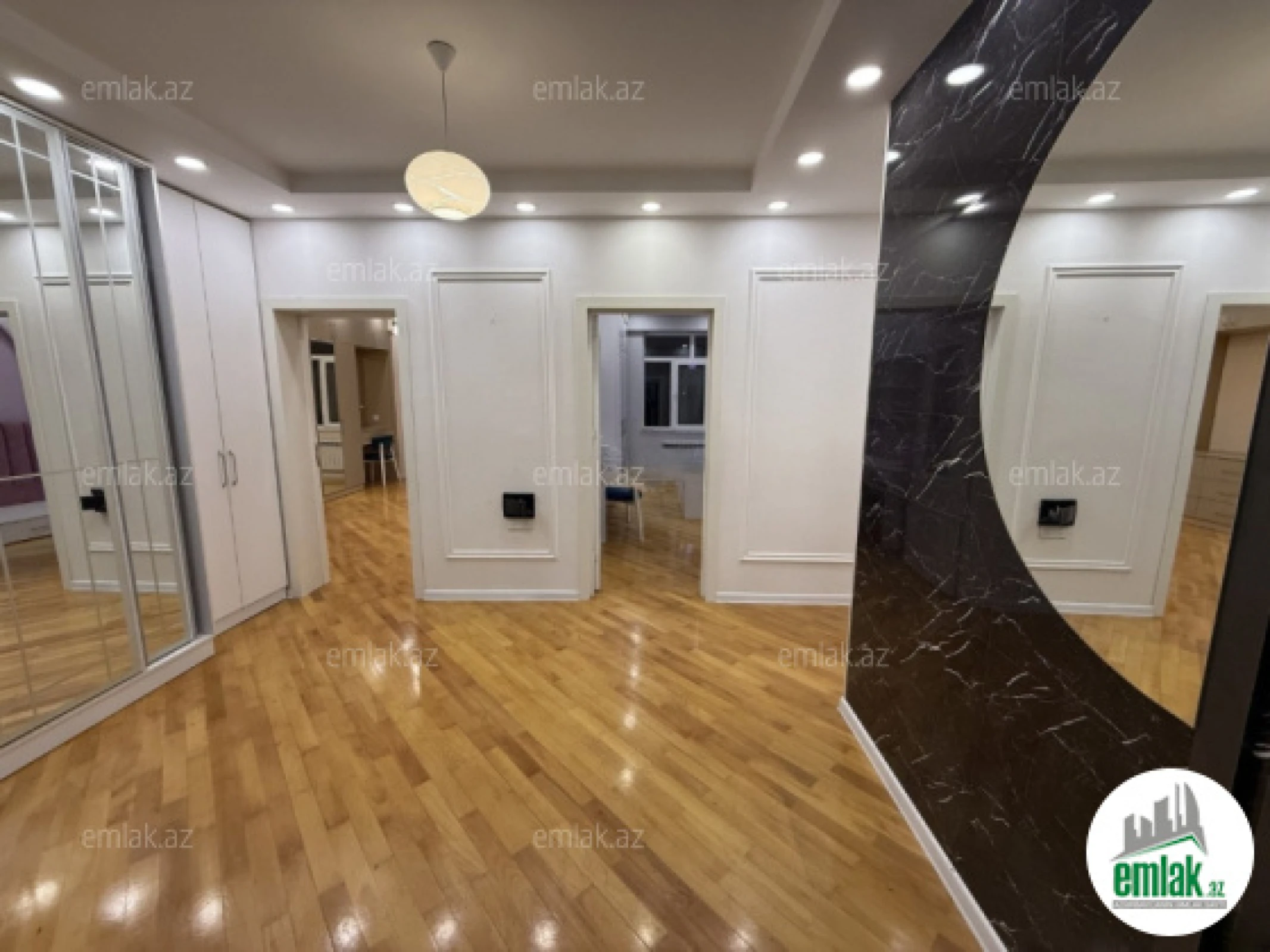 Satılır 3 otaqlı yeni tikili 113 m²