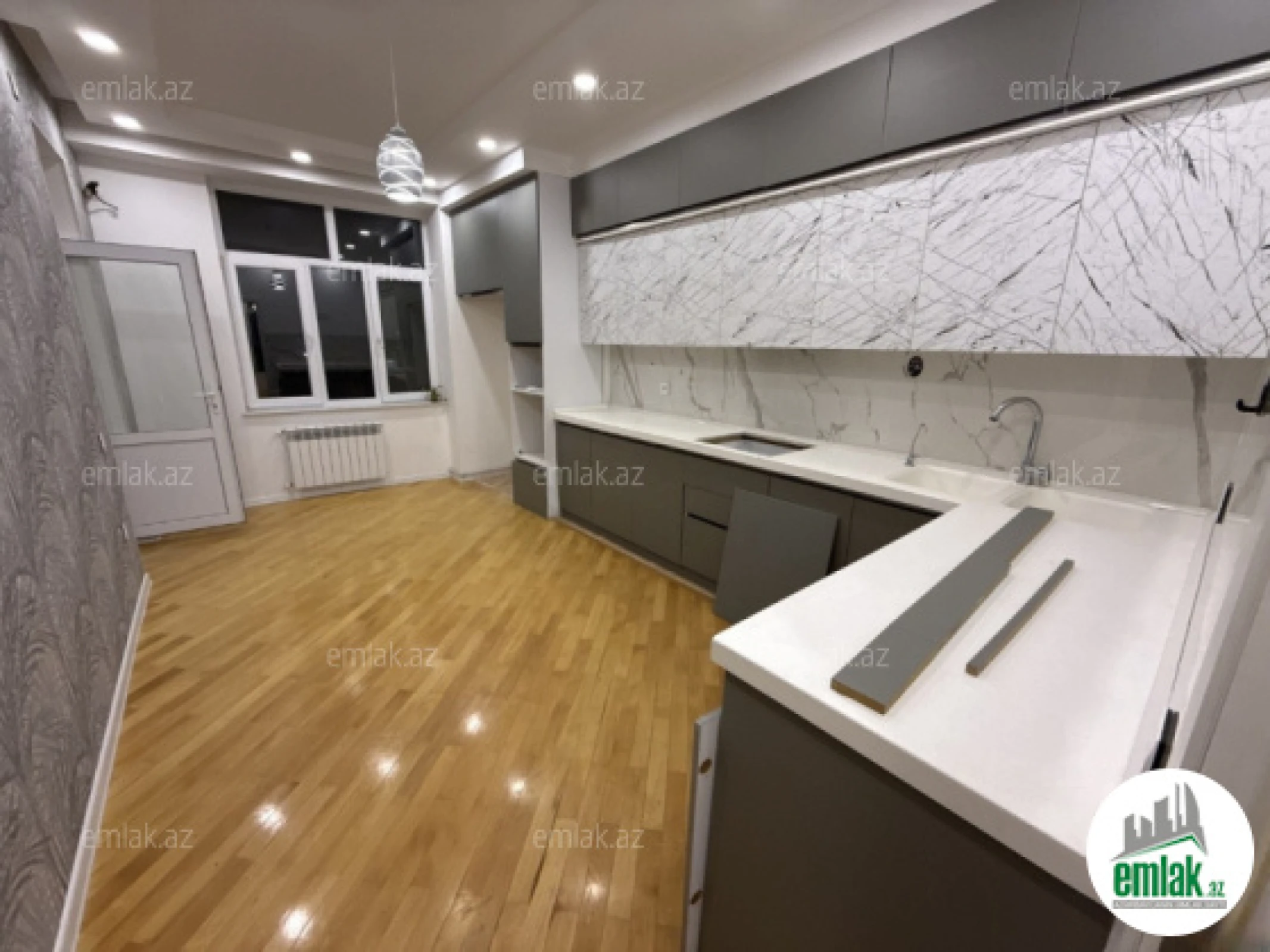 Satılır 3 otaqlı yeni tikili 113 m²