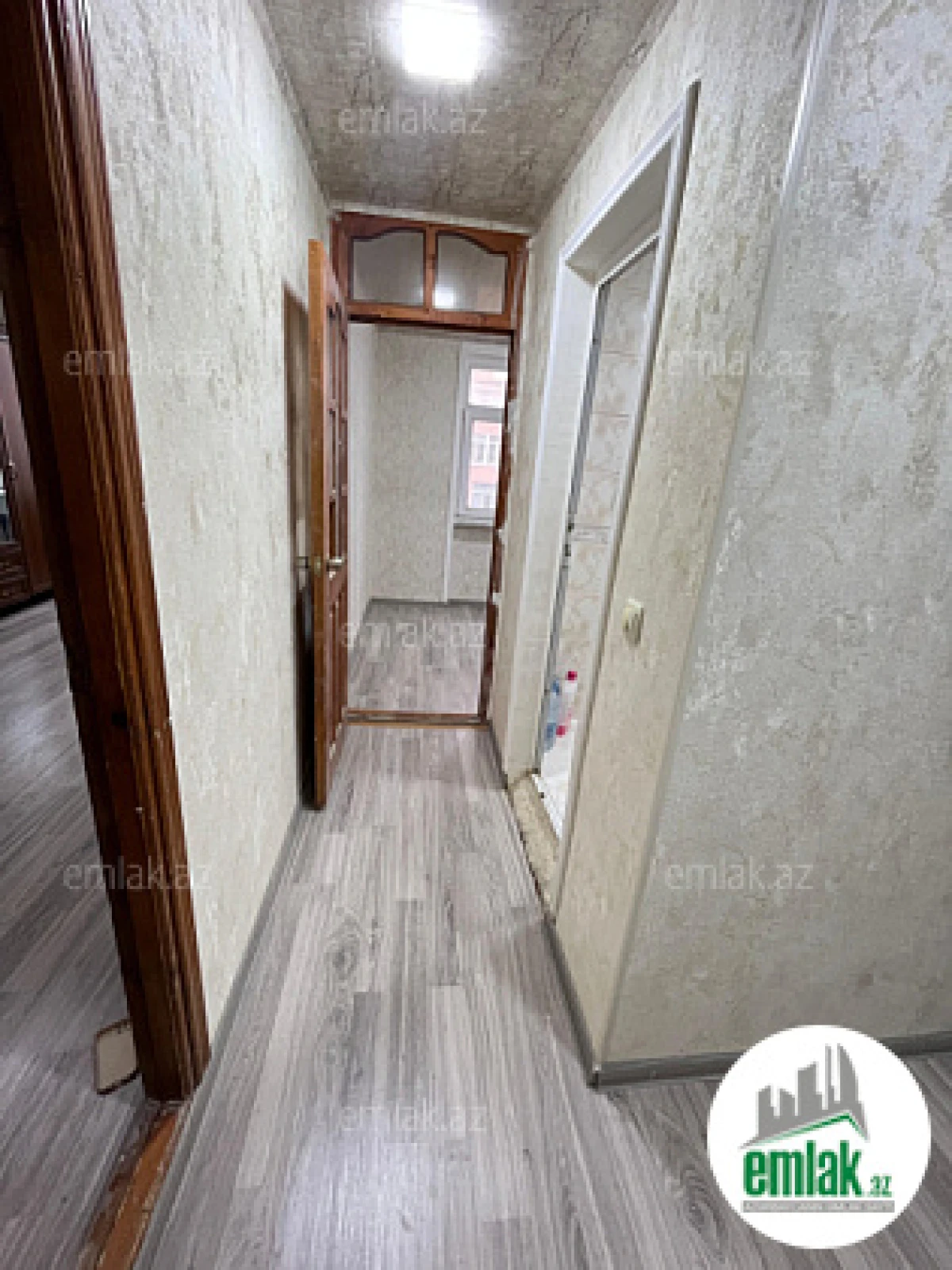 Satılır 1 otaqlı köhnə tikili 30 m²