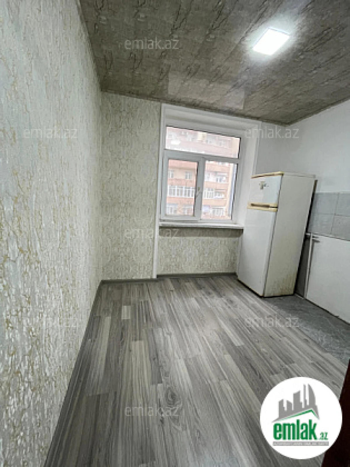 Satılır 1 otaqlı köhnə tikili 30 m²