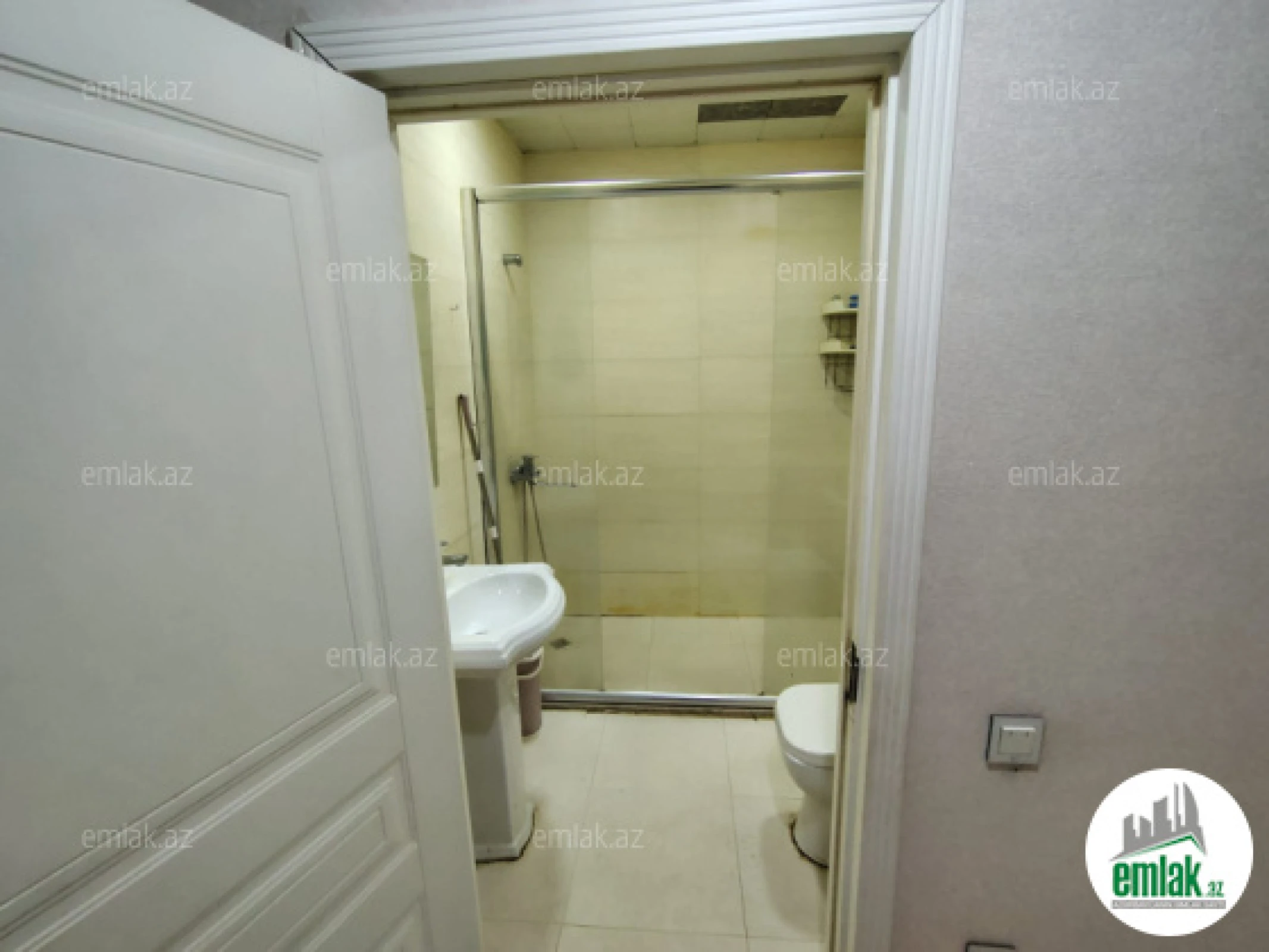 Satılır 2 otaqlı yeni tikili 78 m²