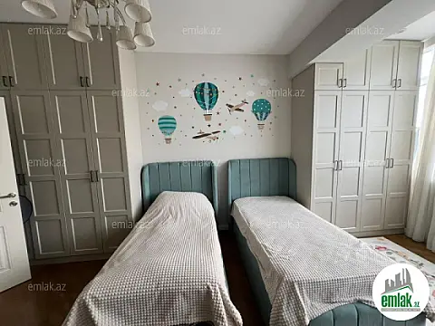 Satılır 4 otaqlı yeni tikili 145 m²
