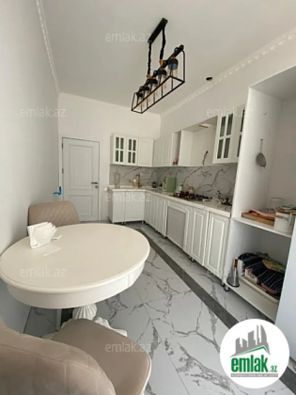 Satılır 3 otaqlı yeni tikili 90 m²