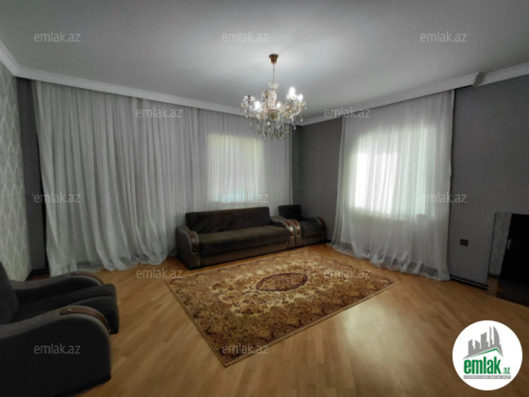 Satılır 6 otaqlı həyət evi 300 m²
