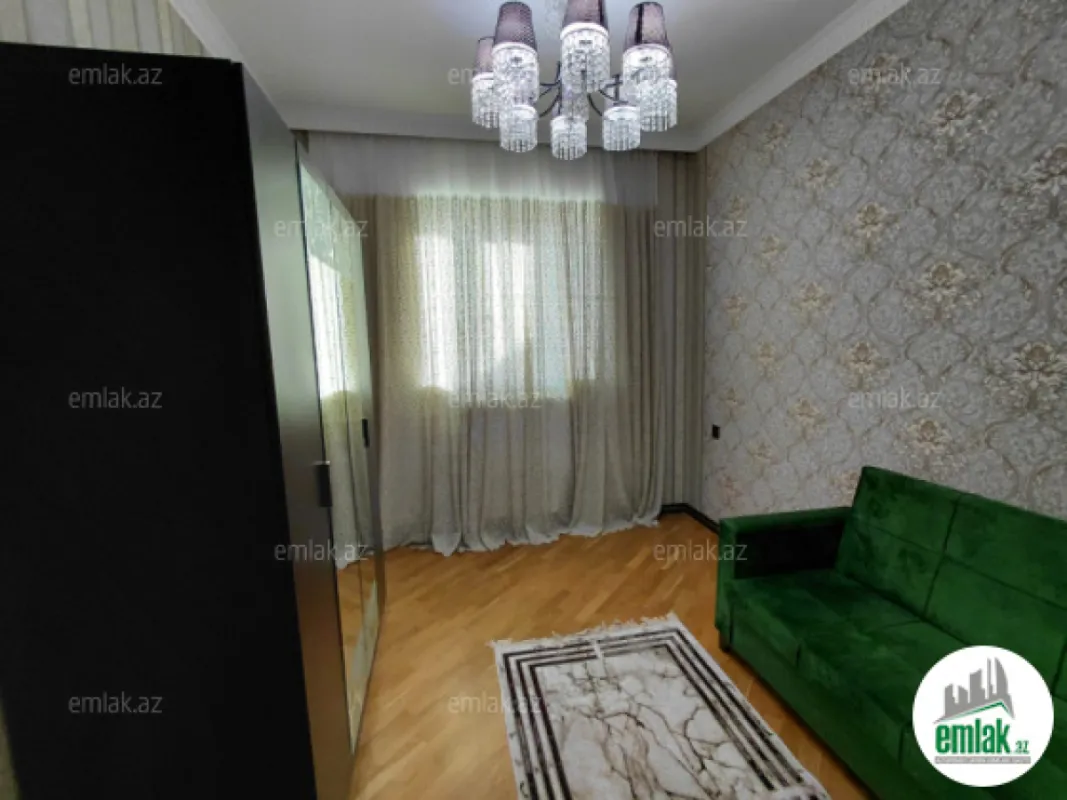 Satılır 6 otaqlı həyət evi 300 m²