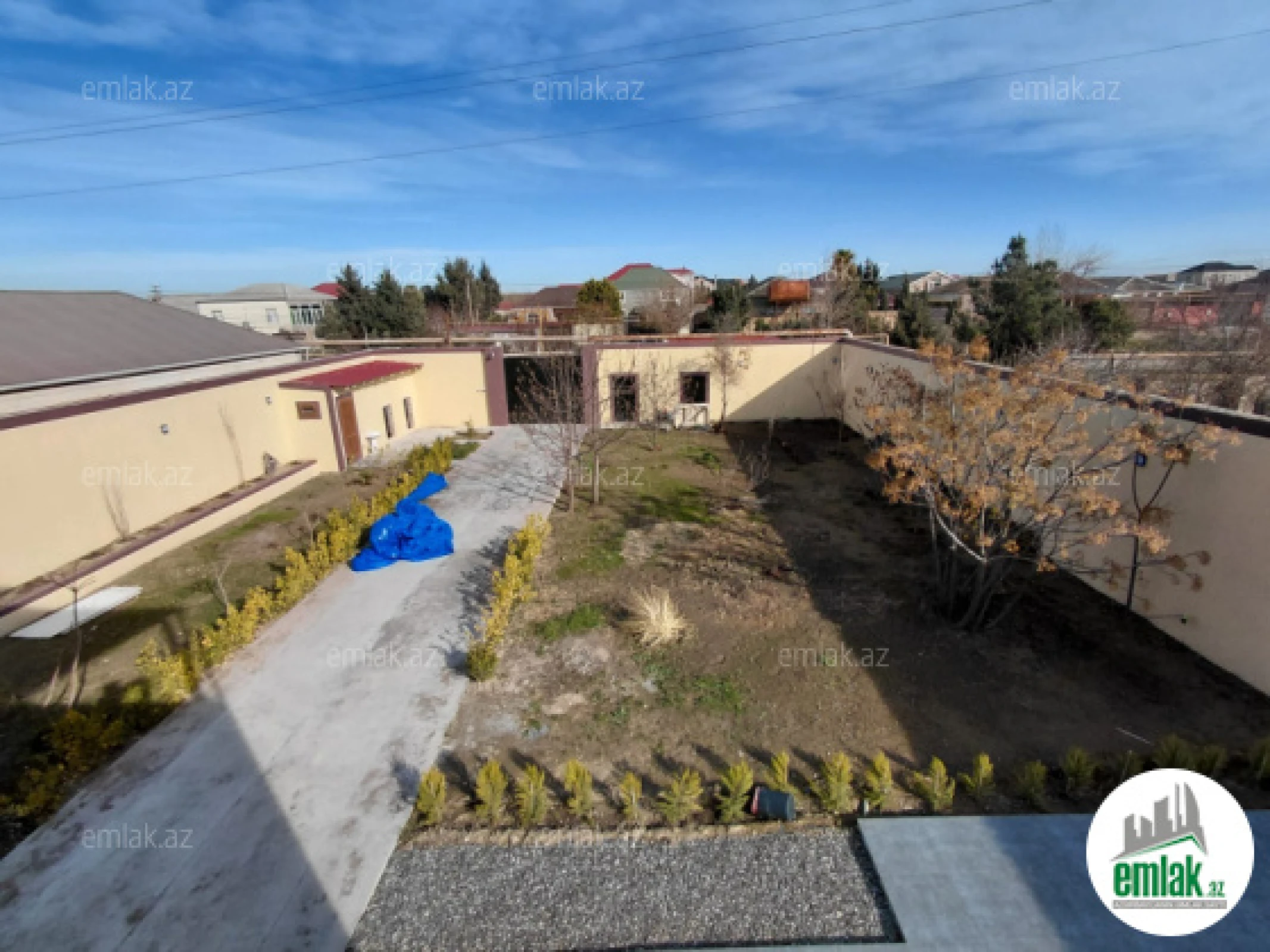 Satılır 6 otaqlı həyət evi 300 m²