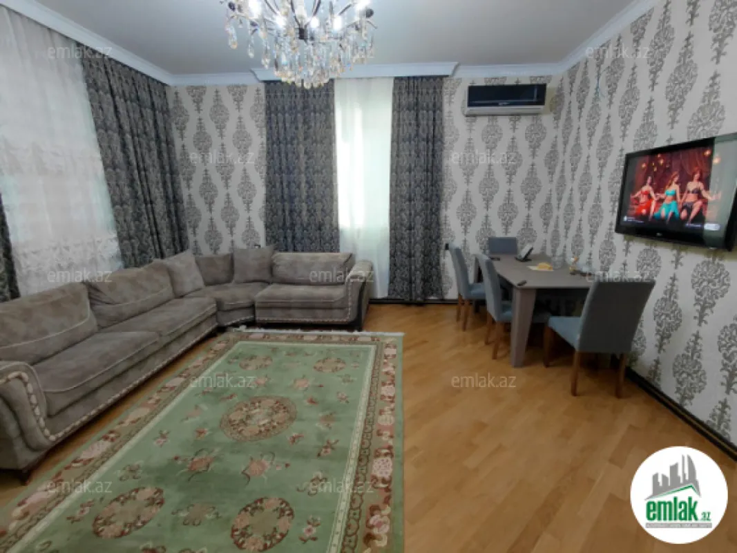Satılır 6 otaqlı həyət evi 300 m²
