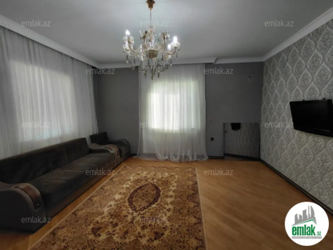 Satılır 6 otaqlı həyət evi 300 m²