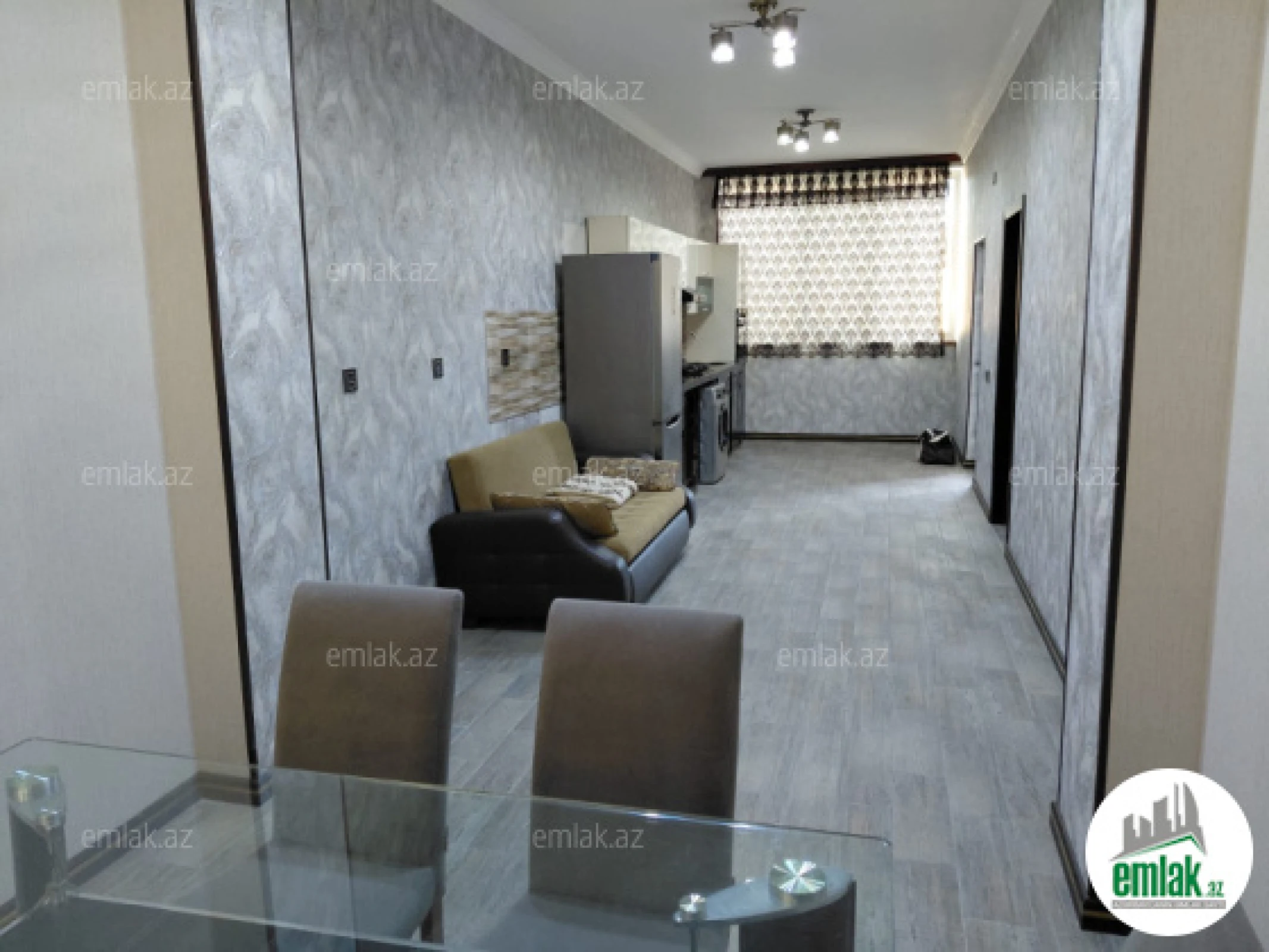 Satılır 6 otaqlı həyət evi 300 m²