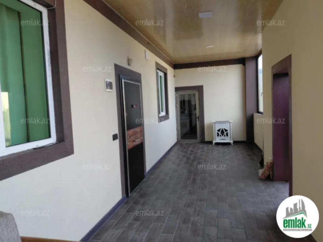 Satılır 6 otaqlı həyət evi 300 m²