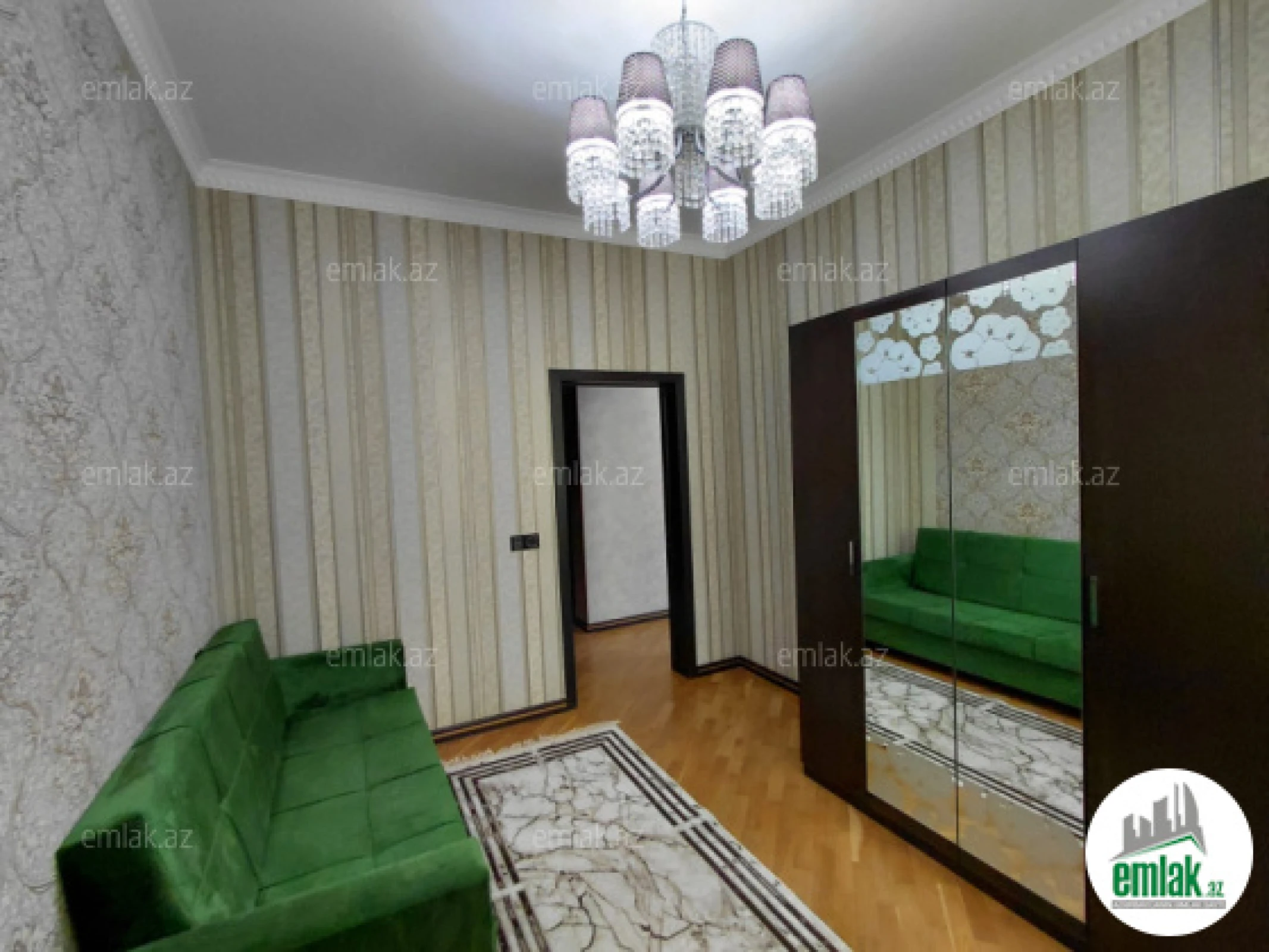 Satılır 6 otaqlı həyət evi 300 m²
