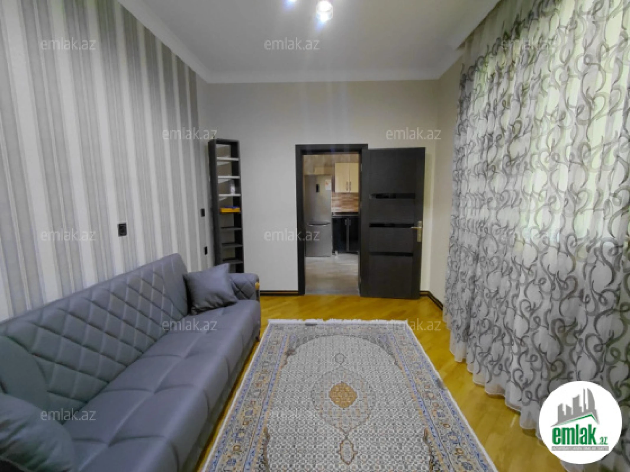 Satılır 6 otaqlı həyət evi 300 m²