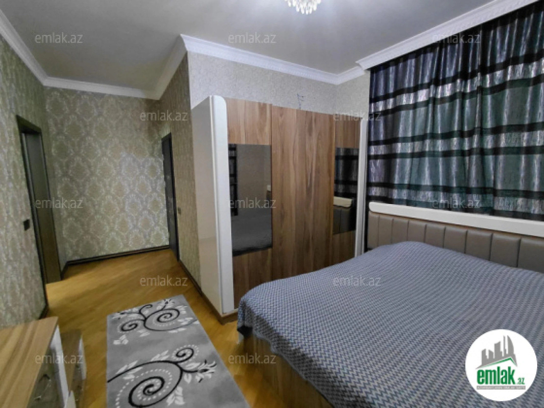 Satılır 6 otaqlı həyət evi 300 m²