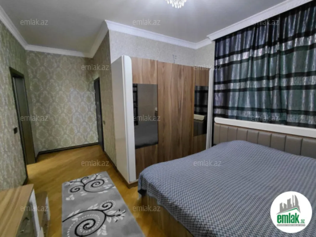 Satılır 6 otaqlı həyət evi 300 m²
