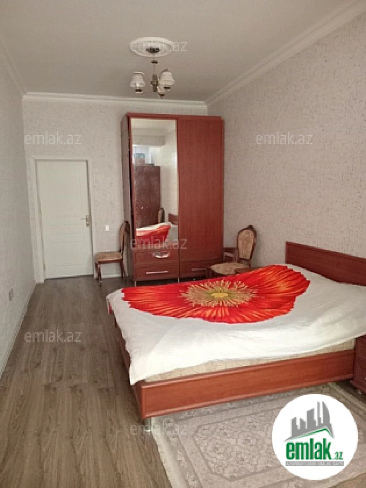 Satılır 3 otaqlı yeni tikili 110 m²