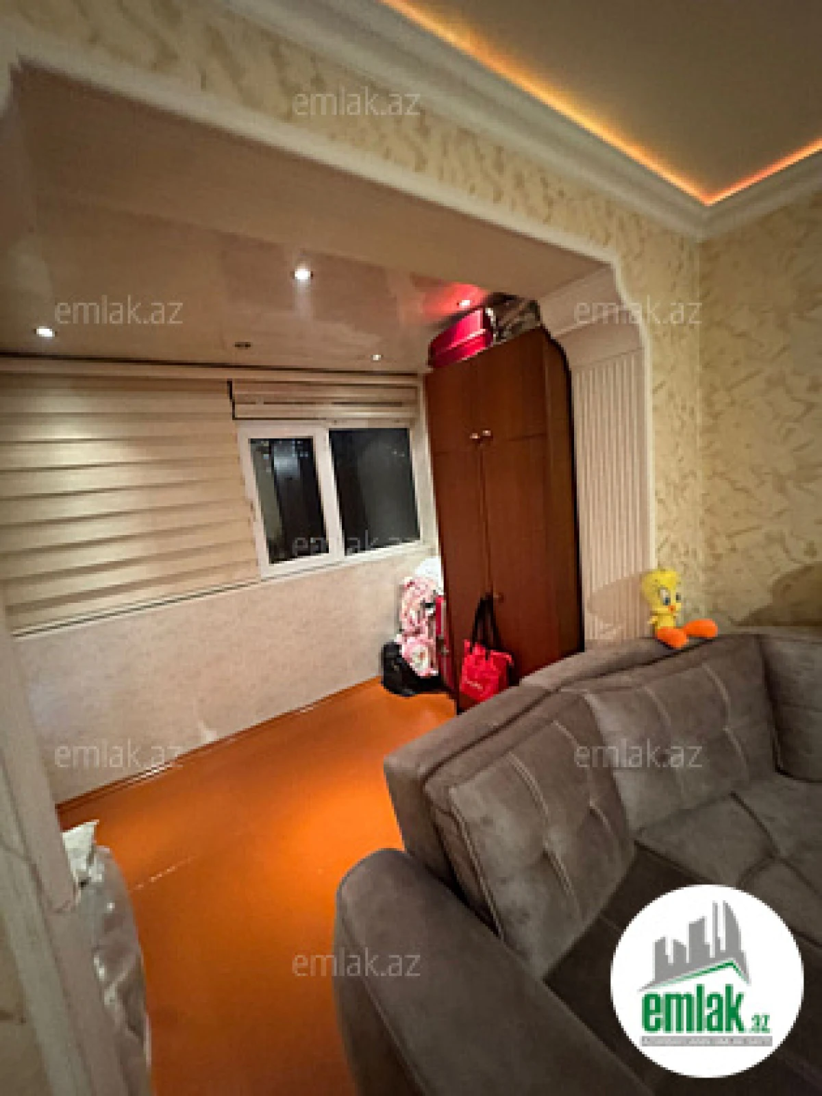 Satılır 2 otaqlı köhnə tikili 45 m²