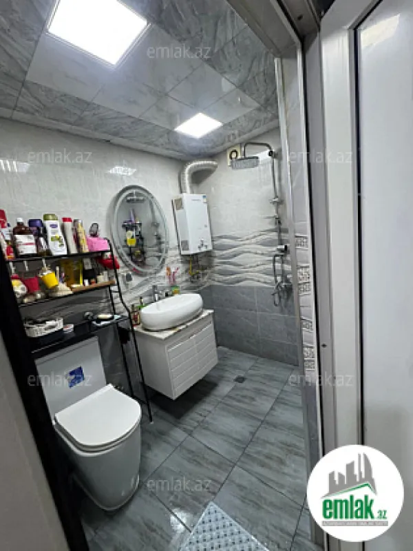 Satılır 2 otaqlı köhnə tikili 45 m²