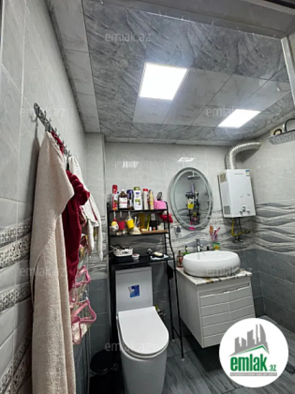 Satılır 2 otaqlı köhnə tikili 45 m²