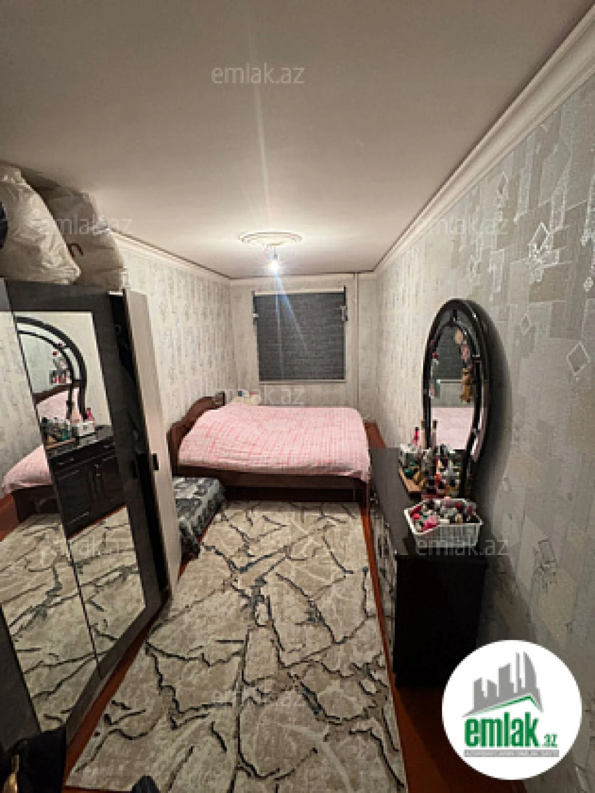 Satılır 2 otaqlı köhnə tikili 45 m²