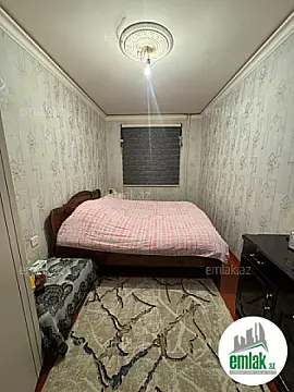 Satılır 2 otaqlı köhnə tikili 45 m²