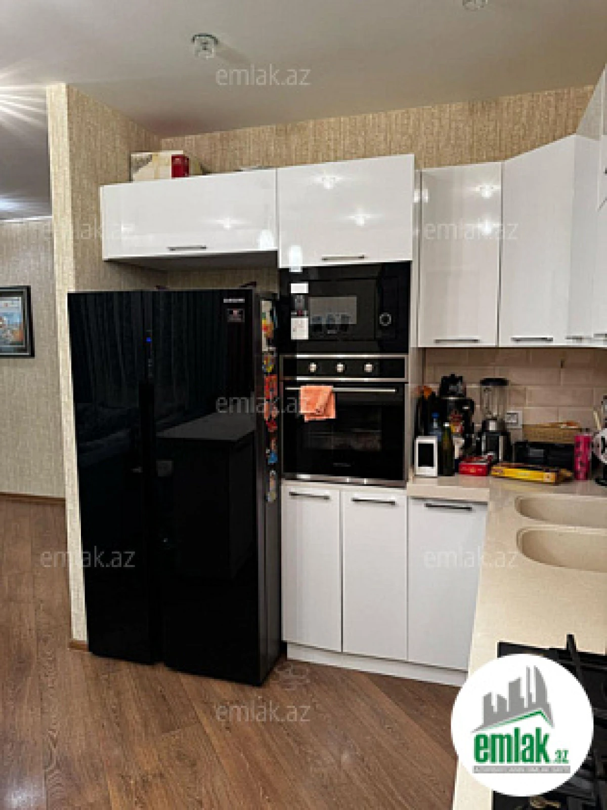 Satılır 7 otaqlı köhnə tikili 187 m²