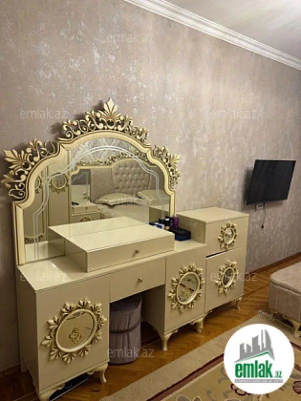 Satılır 7 otaqlı köhnə tikili 187 m²