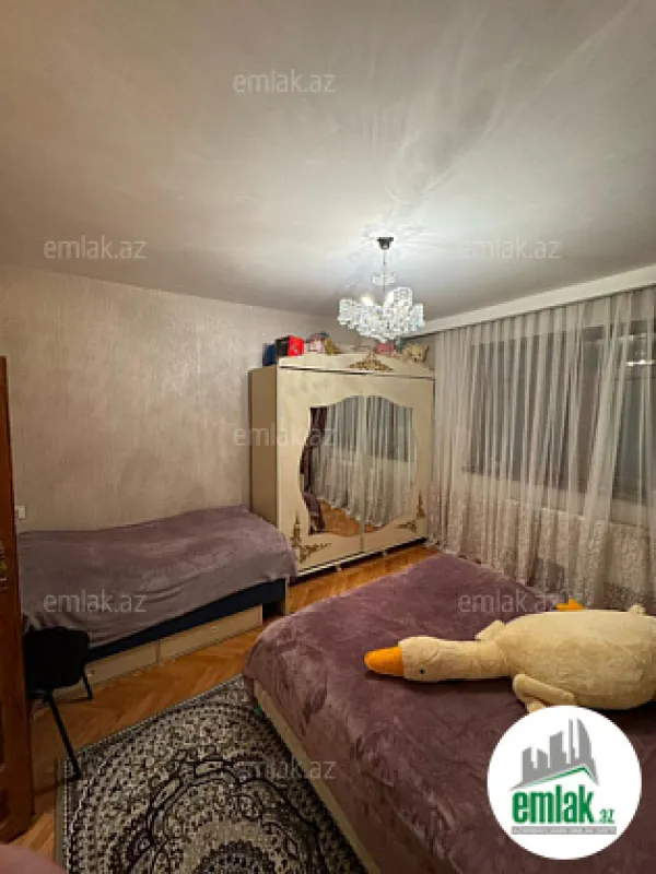 Satılır 7 otaqlı köhnə tikili 187 m²