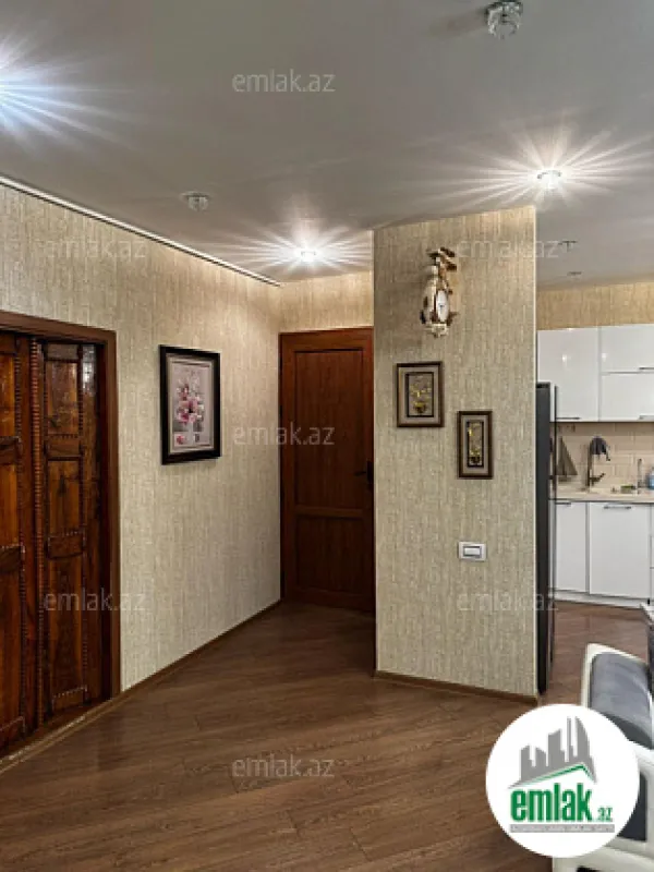 Satılır 7 otaqlı köhnə tikili 187 m²